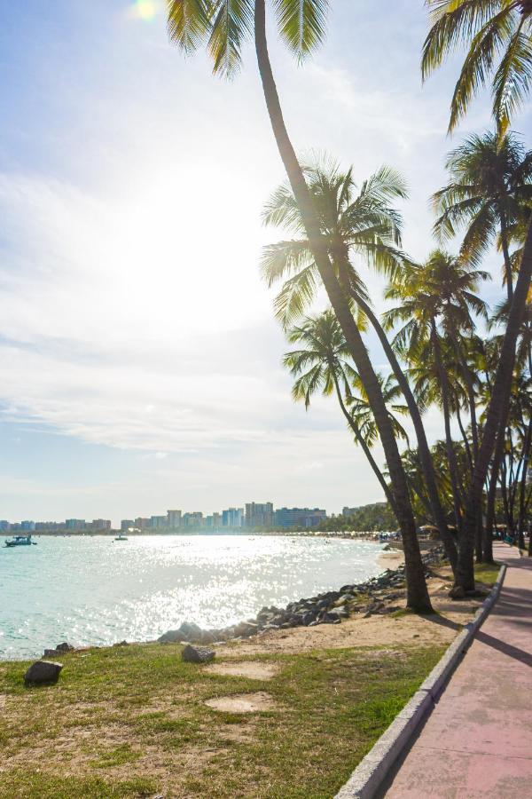 Duplex De Alto Padrao Na Praia De Pajucara Maceio  Luaran gambar